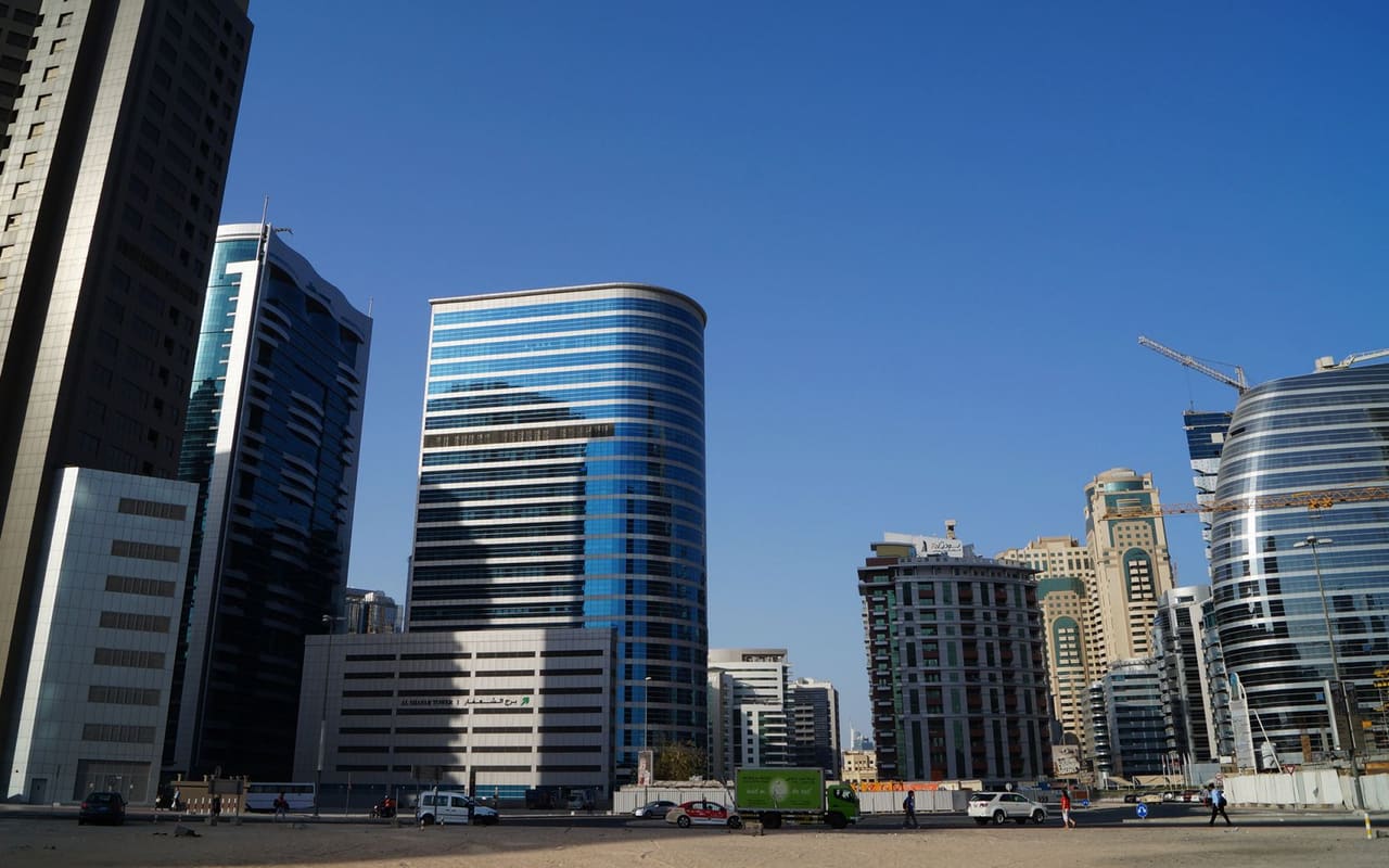 Grosvenor Business tower OFFICE