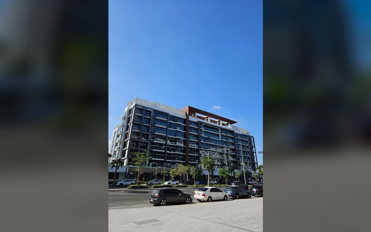 Azizi Riviera 13