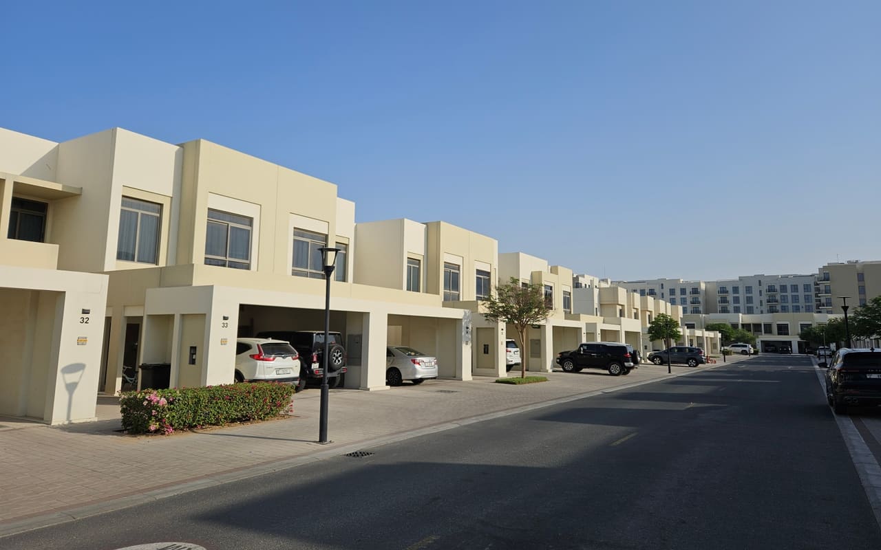 Noor Townhouses
