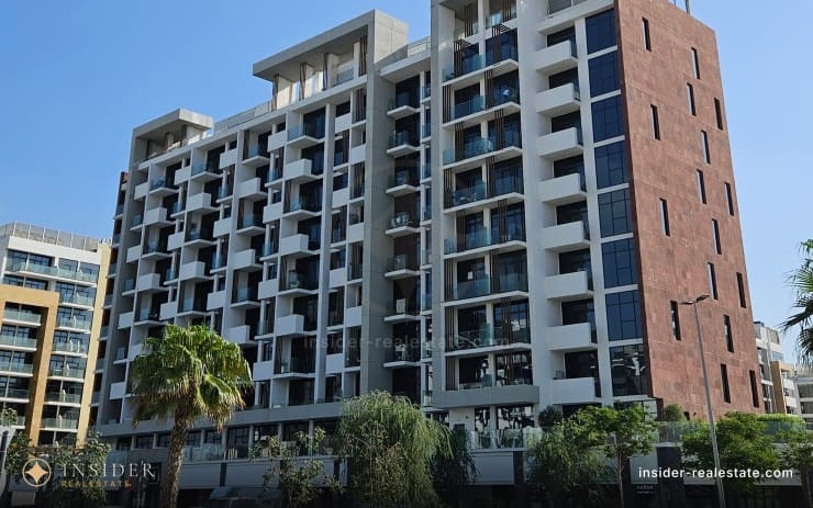 Azizi Riviera 4