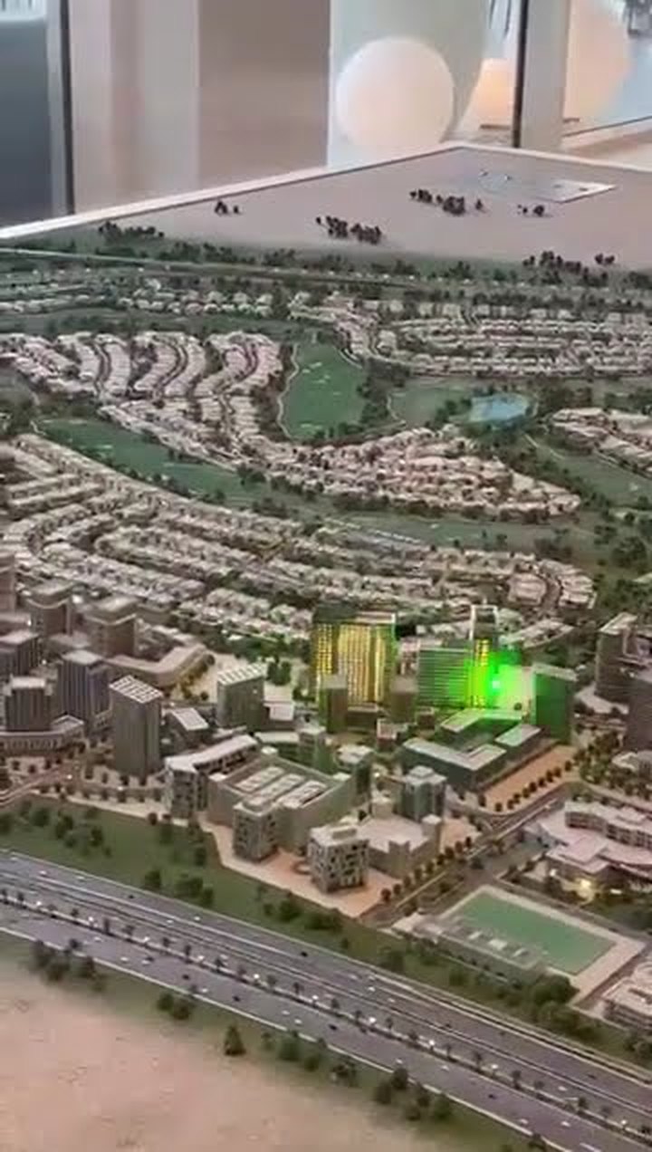 Club Drive в Dubai Hills Estate: дома Emaar на макете