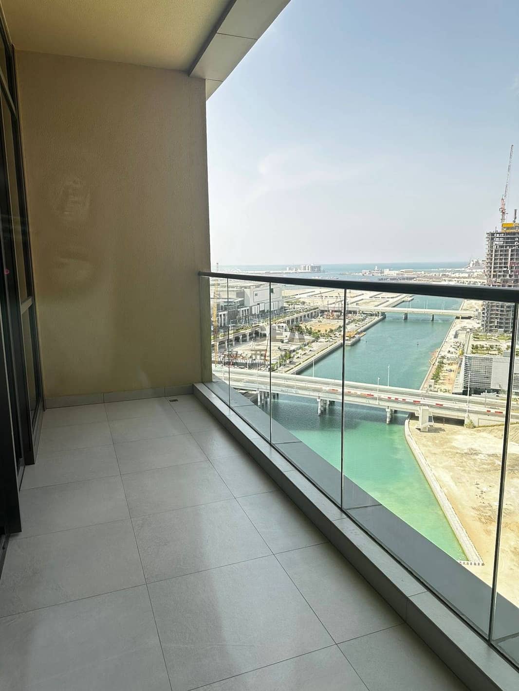 Canal Residence